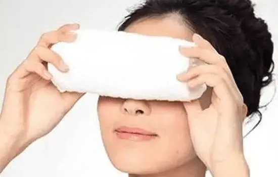 溫敷眼部消除疲勞